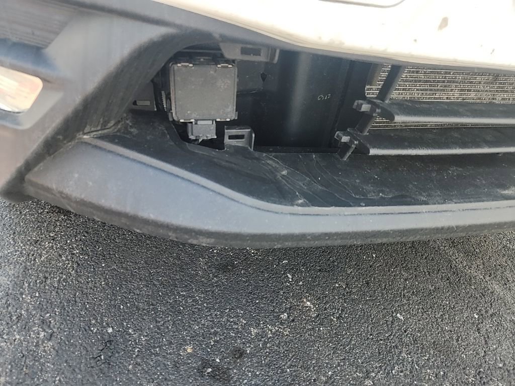 Used 2019 Nissan Kicks SR w/ SR Premium Package image 5