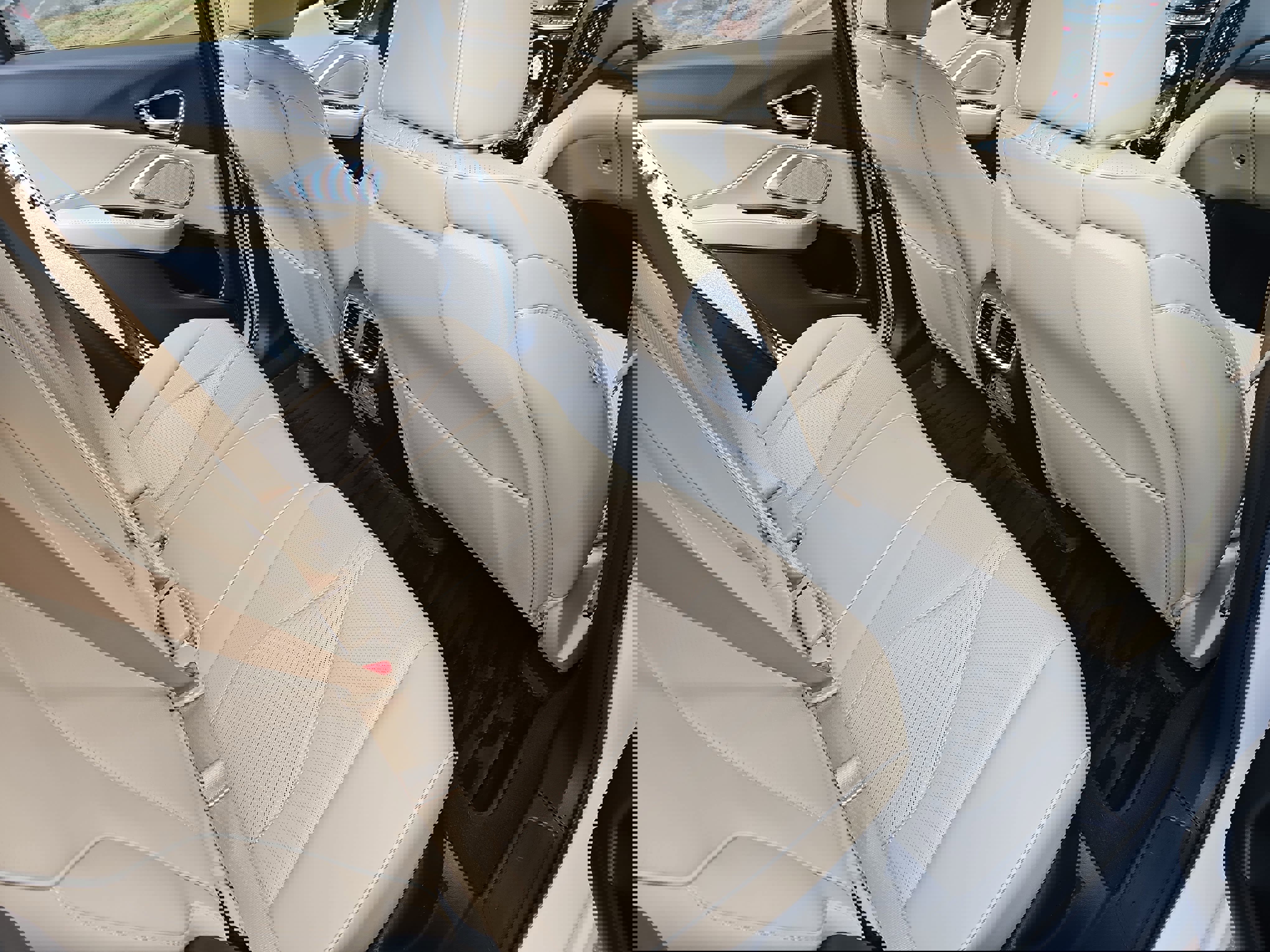 Used 2023 Acura RDX AWD w/ Advance Package image 11