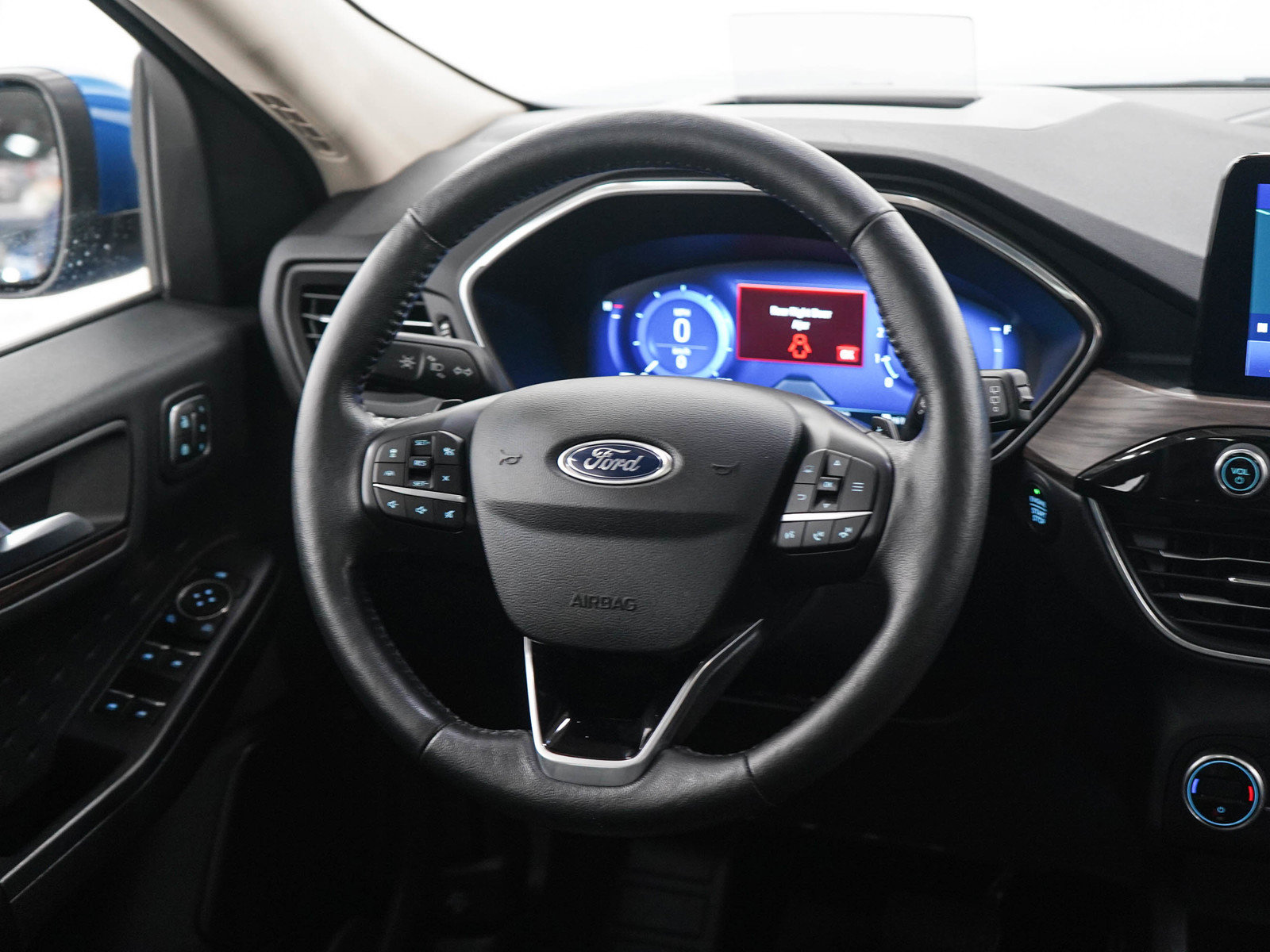 Used 2020 Ford Escape Titanium AWD/4WD image 13