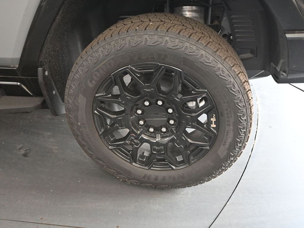 New 2025 GMC Hummer EV 2X image 11