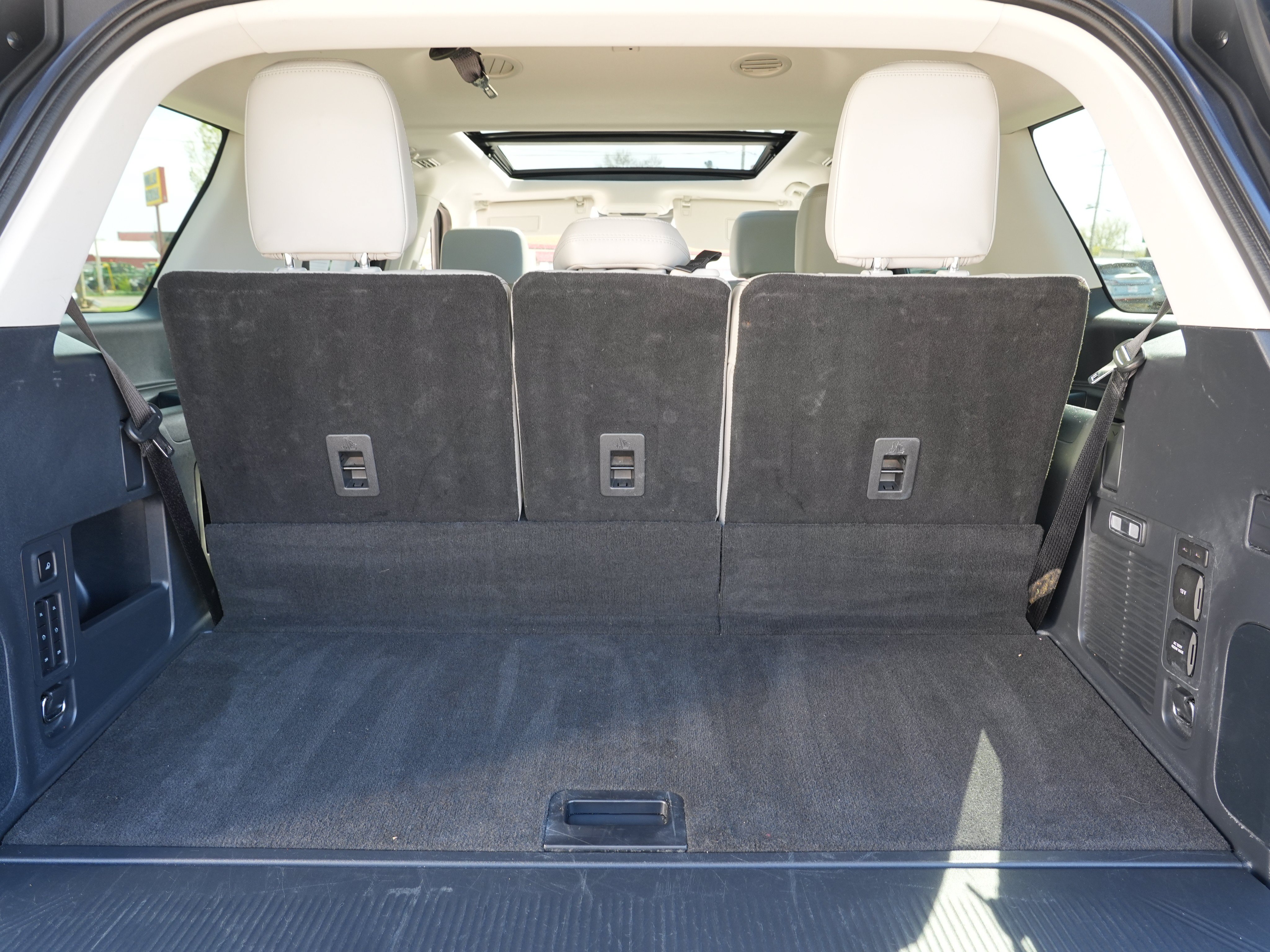 Used 2025 Ford Expedition Active AWD/4WD image 29