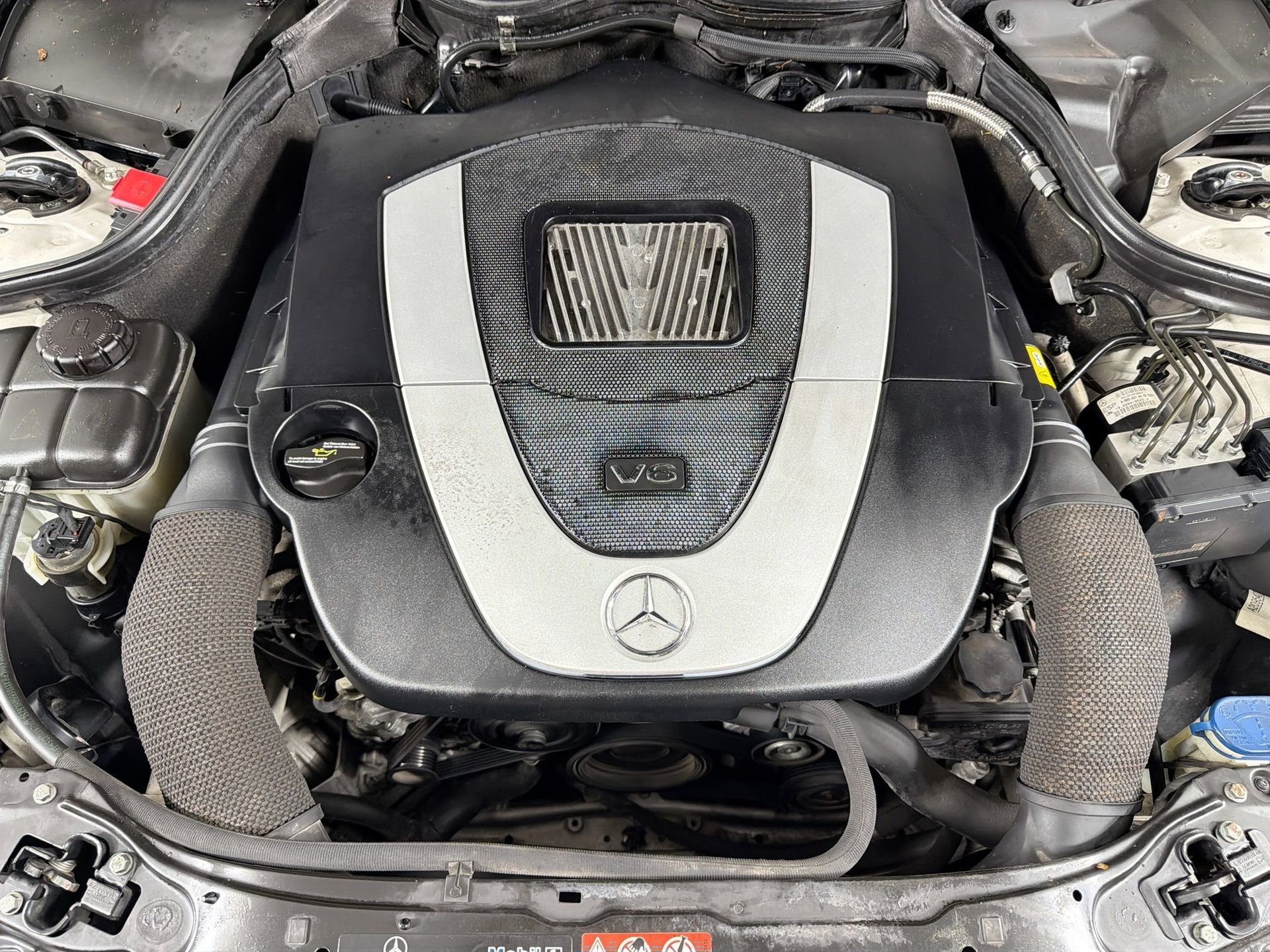 Used 2007 Mercedes-Benz CLK 350 Coupe image 29