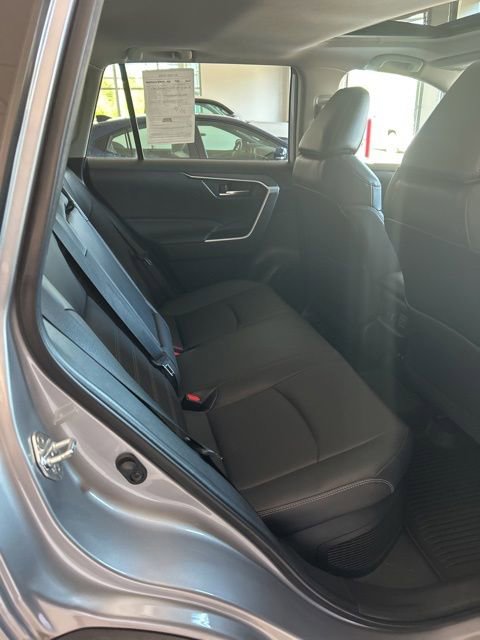 Used 2021 Toyota RAV4 XLE Premium AWD/4WD image 17