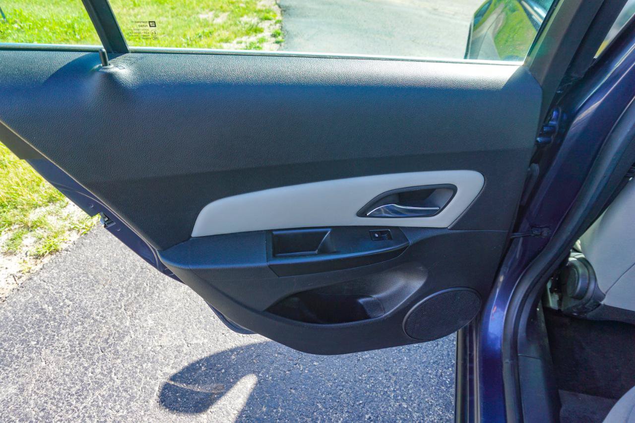 Used 2013 Chevrolet Cruze Eco FWD image 21
