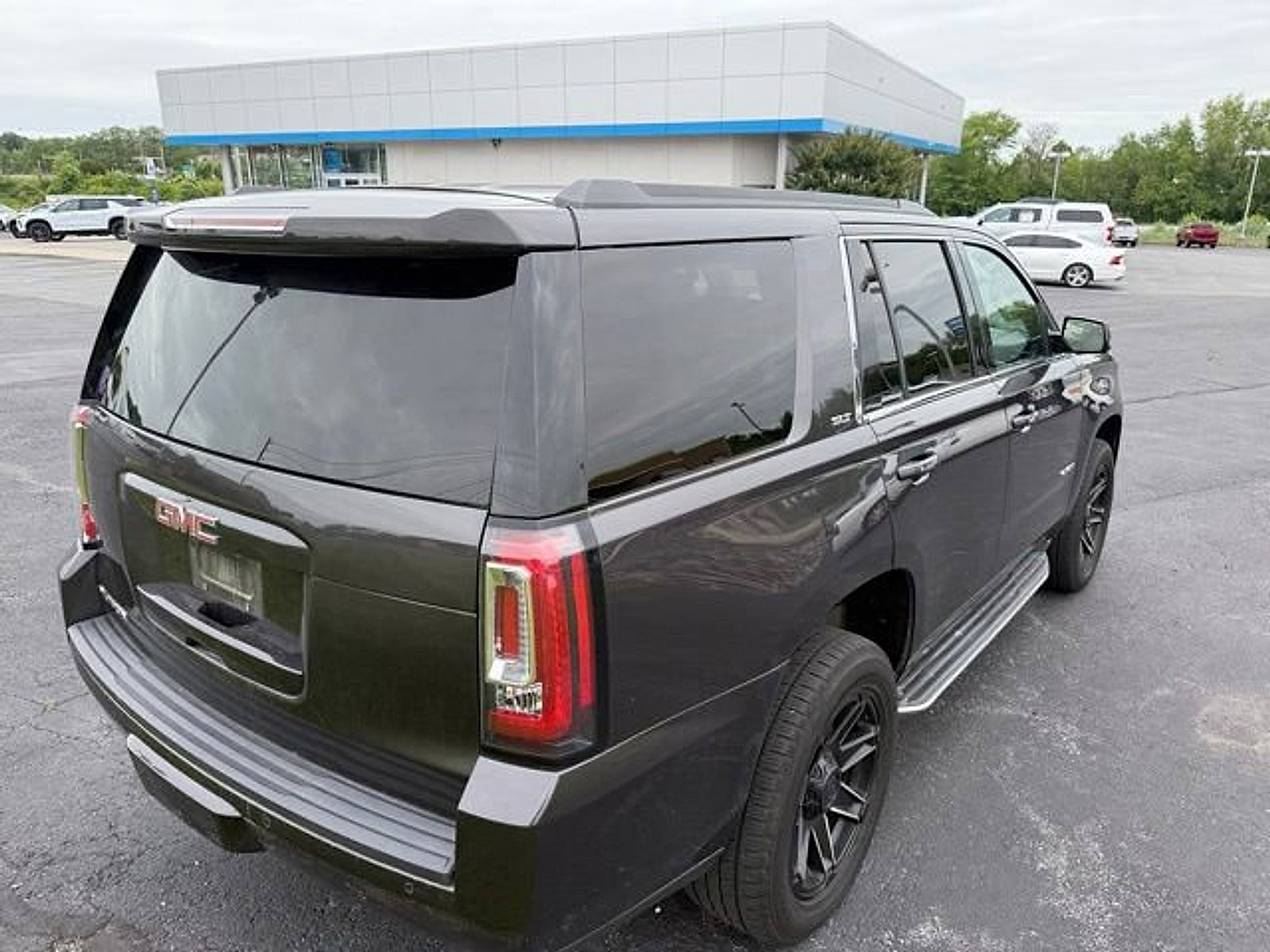 Used 2016 GMC Yukon SLT w/ Open Road Package AWD/4WD image 9
