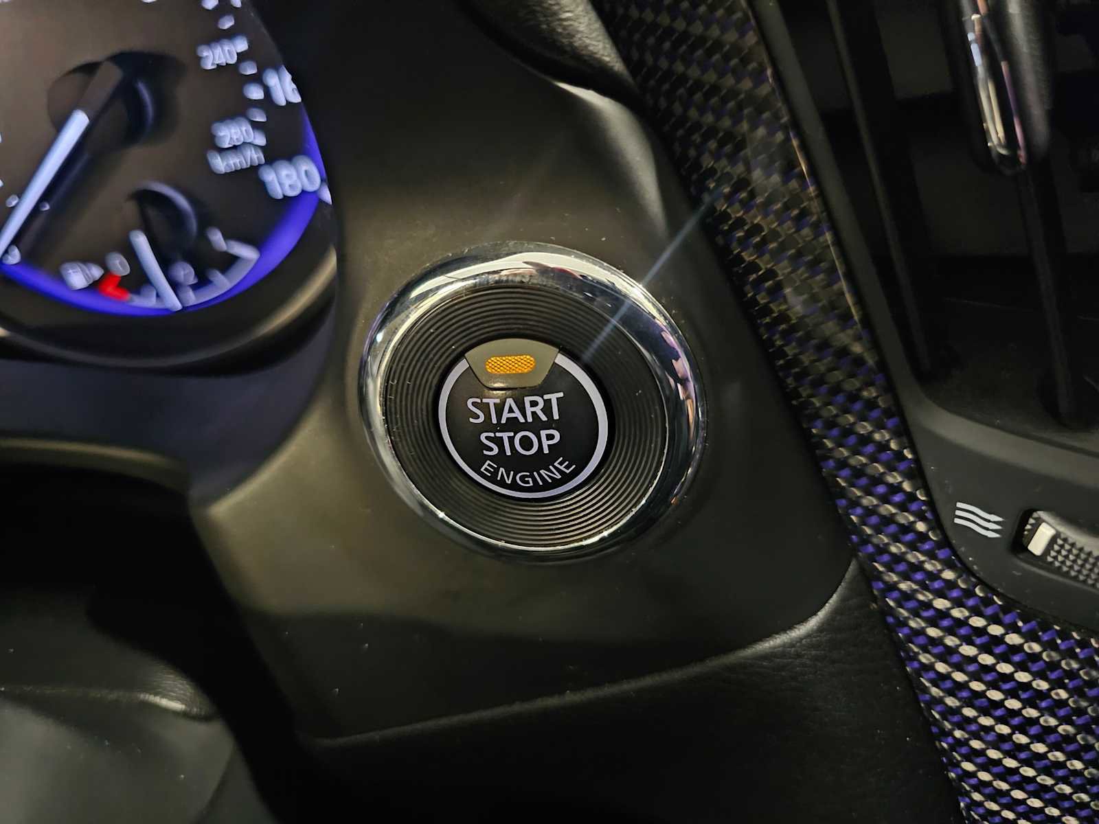 Used 2017 INFINITI Q60 3.0t Sport image 21