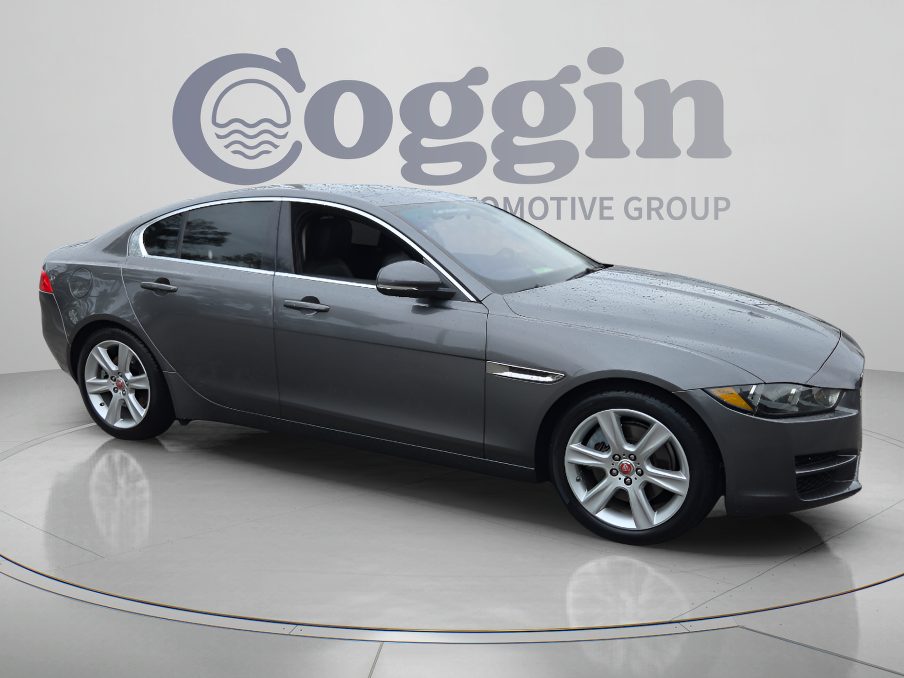 Used 2017 Jaguar XE Prestige RWD image 7