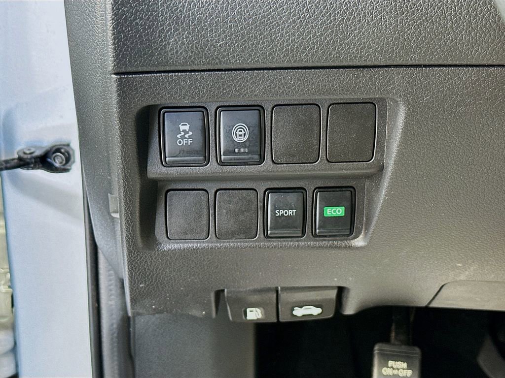 Used 2022 Nissan Rogue Sport S image 10