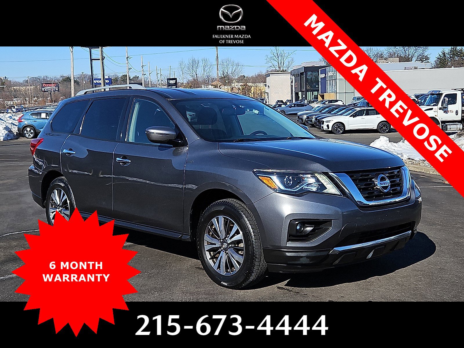 Used 2019 Nissan Pathfinder SV image 1
