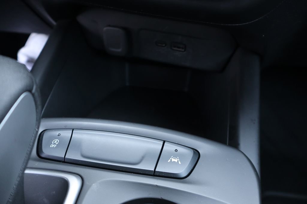 Used 2024 Chevrolet Trax LS w/ LS Convenience Package FWD image 21