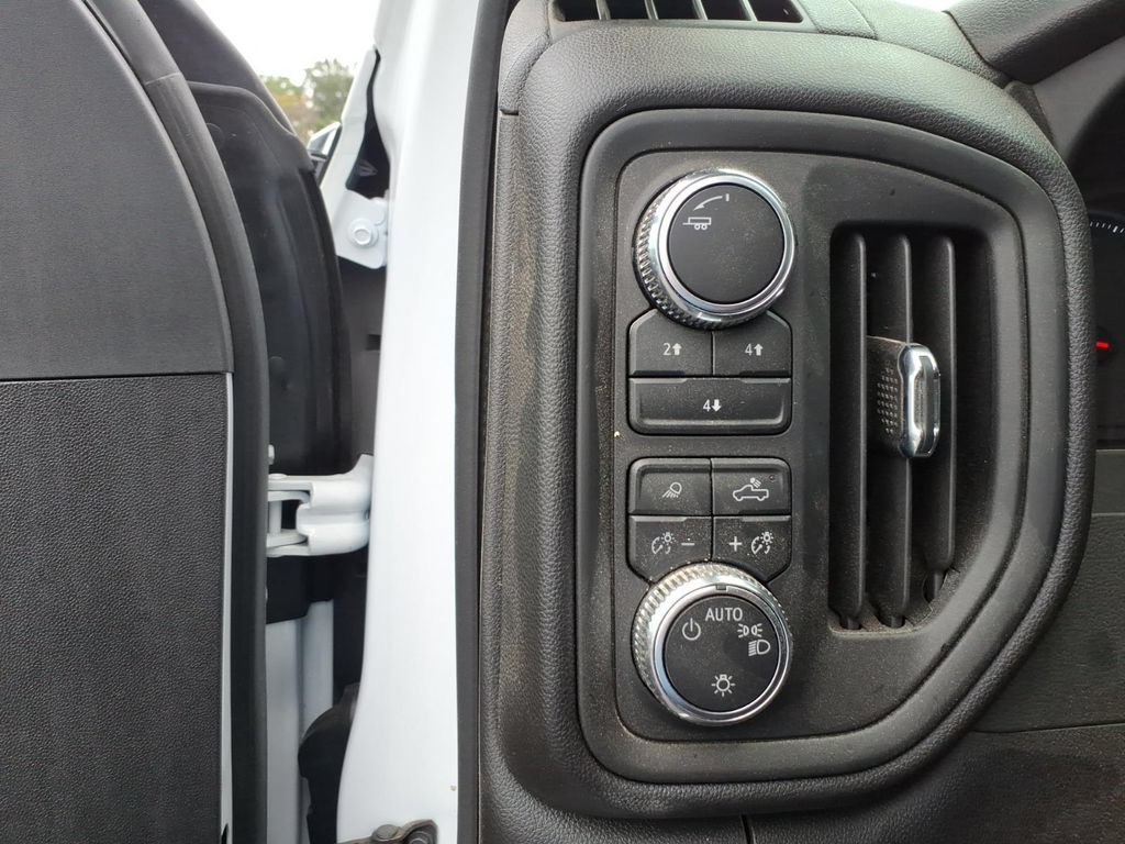 Used 2026 GMC Sierra 2500 Pro AWD/4WD image 16