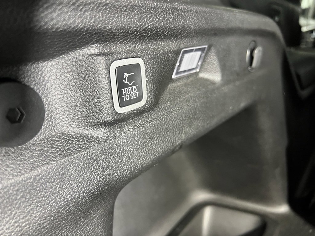 Certified 2024 Jeep Grand Cherokee L Limited w/ Luxury Tech Group II image 30