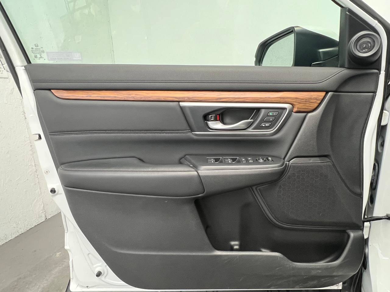 Used 2020 Honda CR-V Touring image 7