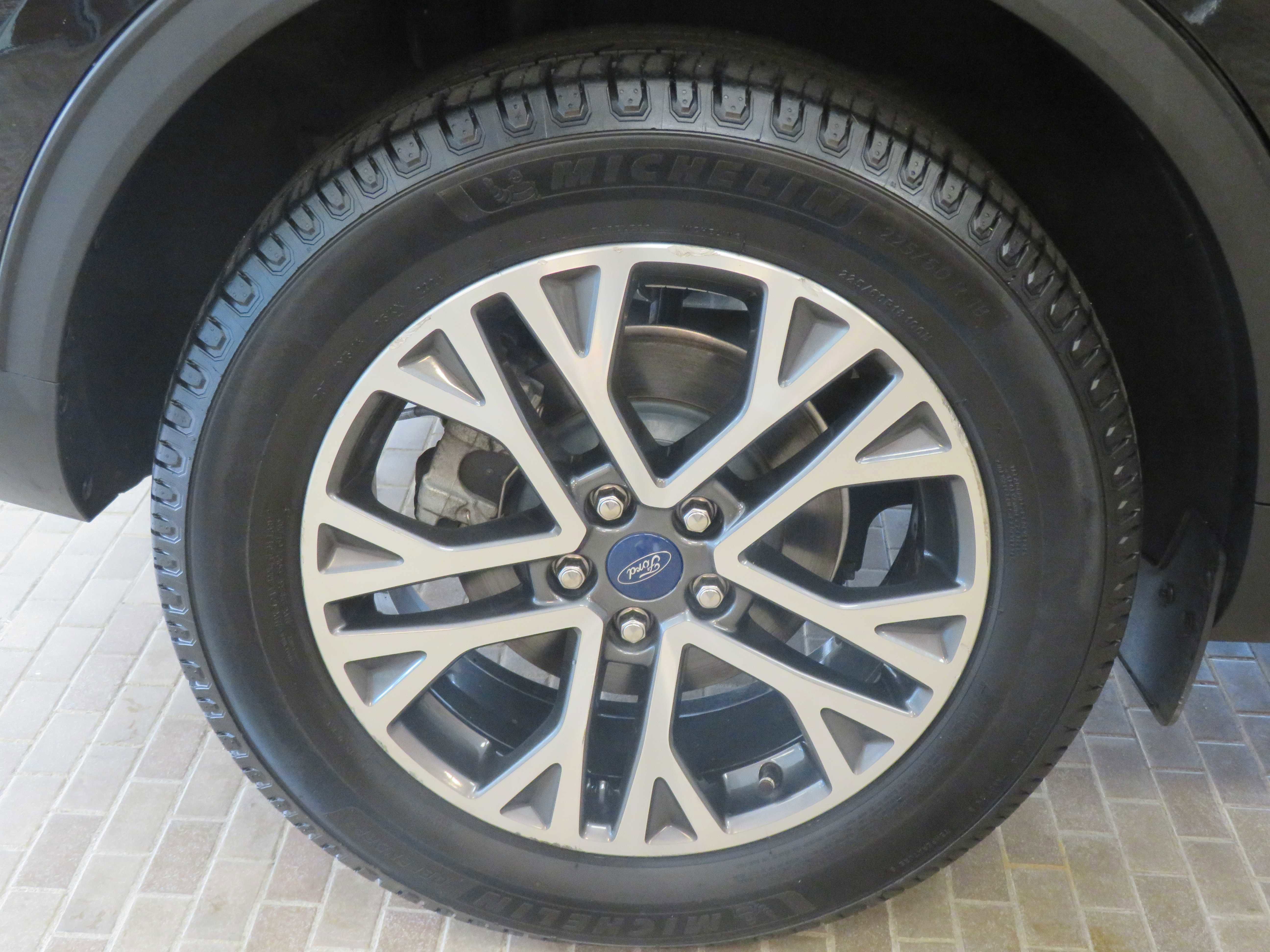 Used 2020 Ford Escape SEL image 9