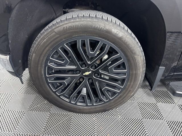 Used 2020 Chevrolet Silverado 1500 LTZ w/ LTZ Plus Package AWD/4WD image 7