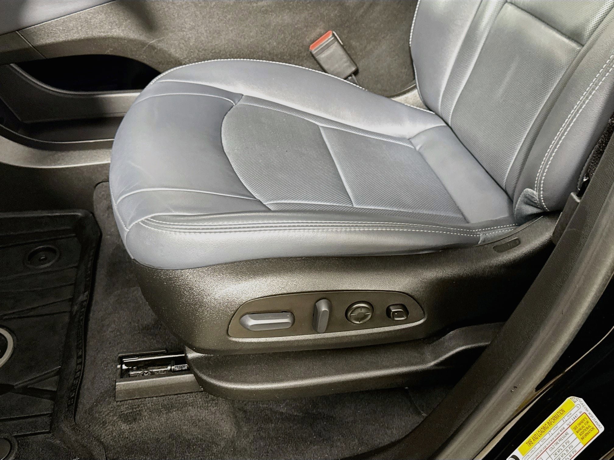 Used 2023 Buick Enclave Premium w/ Experience Buick Package AWD/4WD image 22