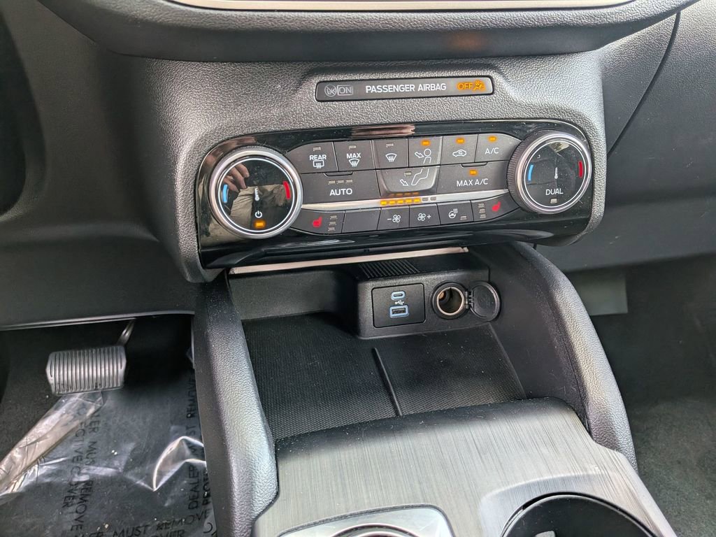 Used 2022 Ford Escape SEL image 23
