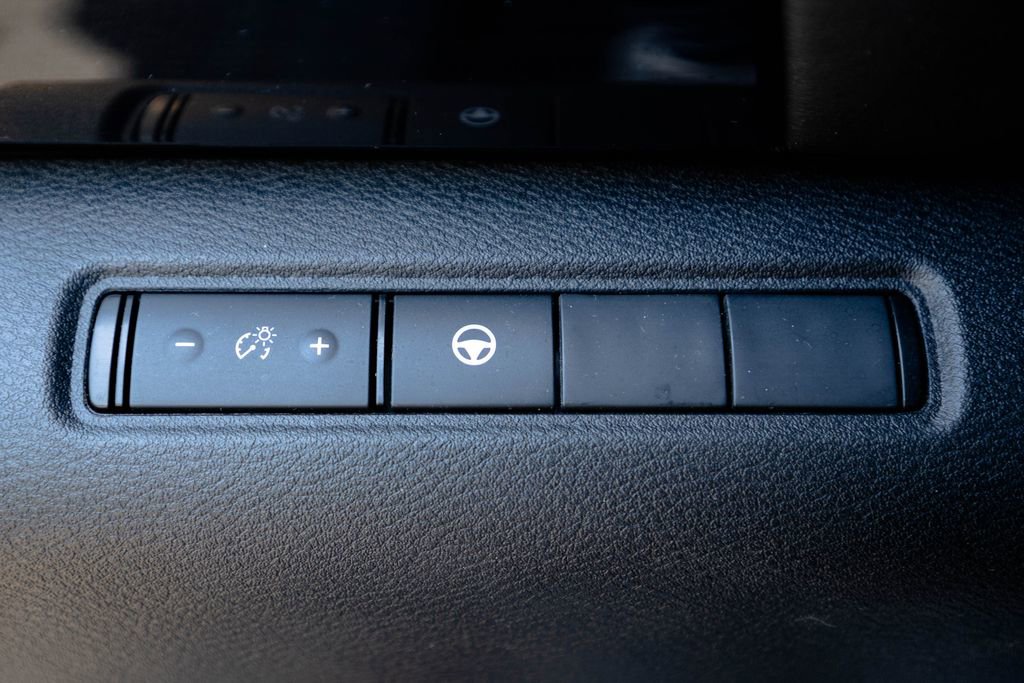 Used 2024 Nissan Pathfinder SV FWD image 20