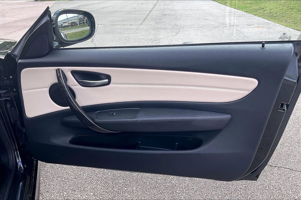 Used 2013 BMW 128i Convertible RWD image 22