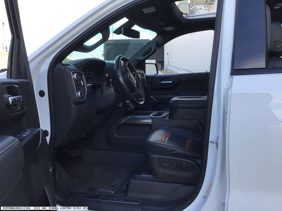 Used 2022 GMC Sierra 1500 AT4 w/ AT4 Preferred Package AWD/4WD image 12