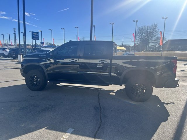 Used 2023 Chevrolet Silverado 1500 ZR2 w/ Technology Package image 7