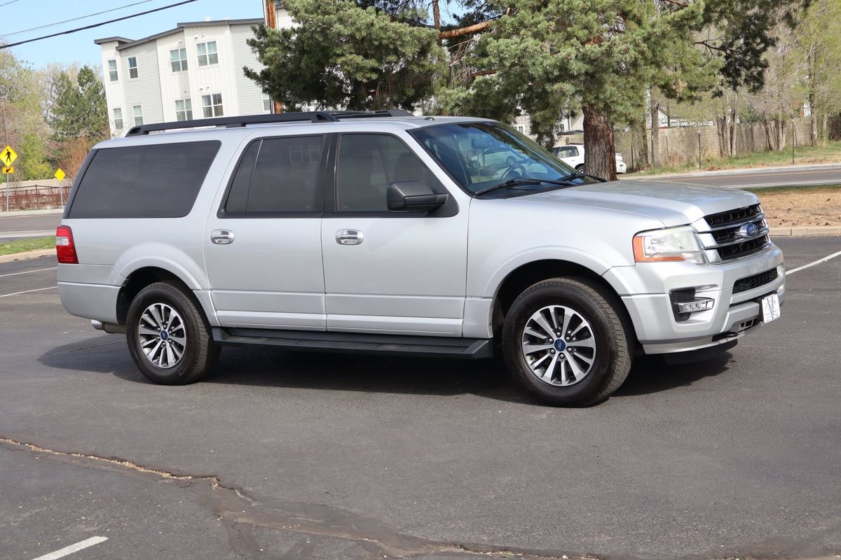 Used 2015 Ford Expedition EL XLT w/ Equipment Group 202A image 2
