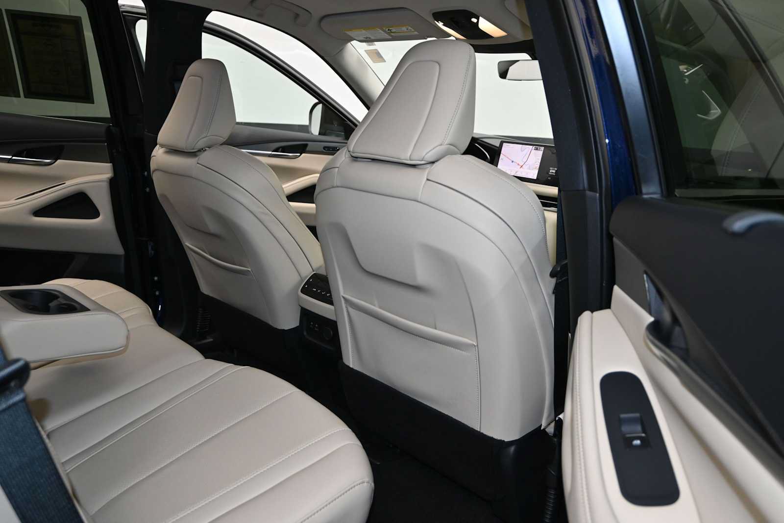 Used 2023 INFINITI QX60 Luxe w/ Cargo Package AWD/4WD image 33