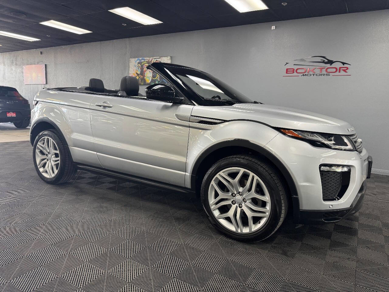 Used 2018 Land Rover Range Rover Evoque SE Dynamic