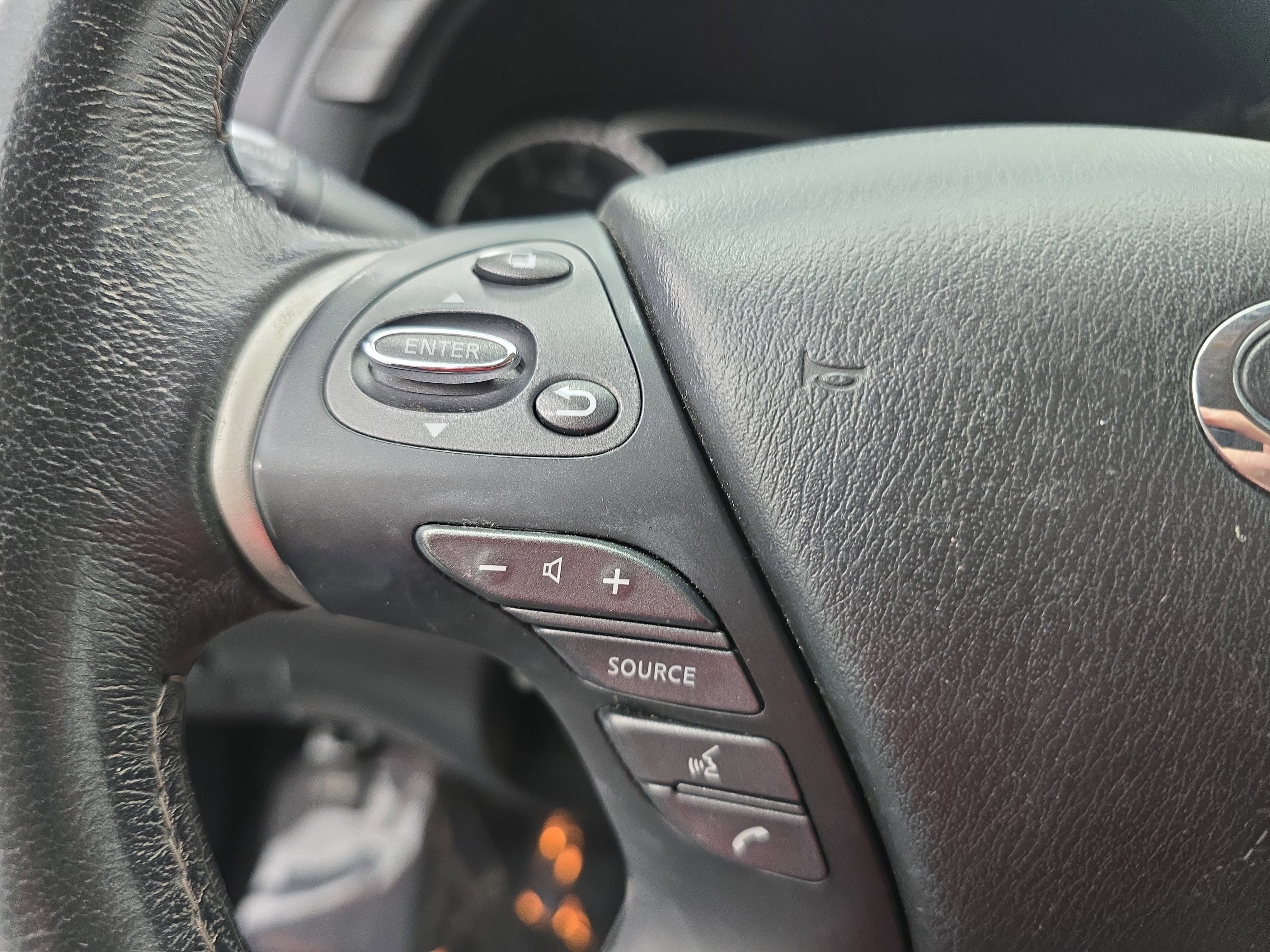 Used 2019 INFINITI QX60 Luxe w/ Essential Package image 18