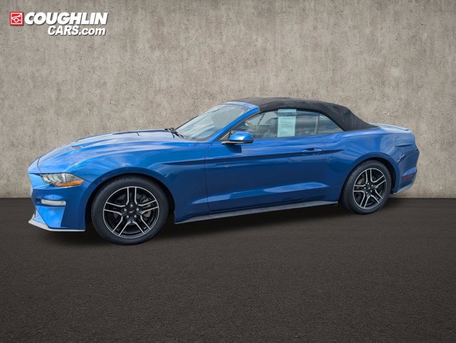 Used 2018 Ford Mustang Premium RWD image 3