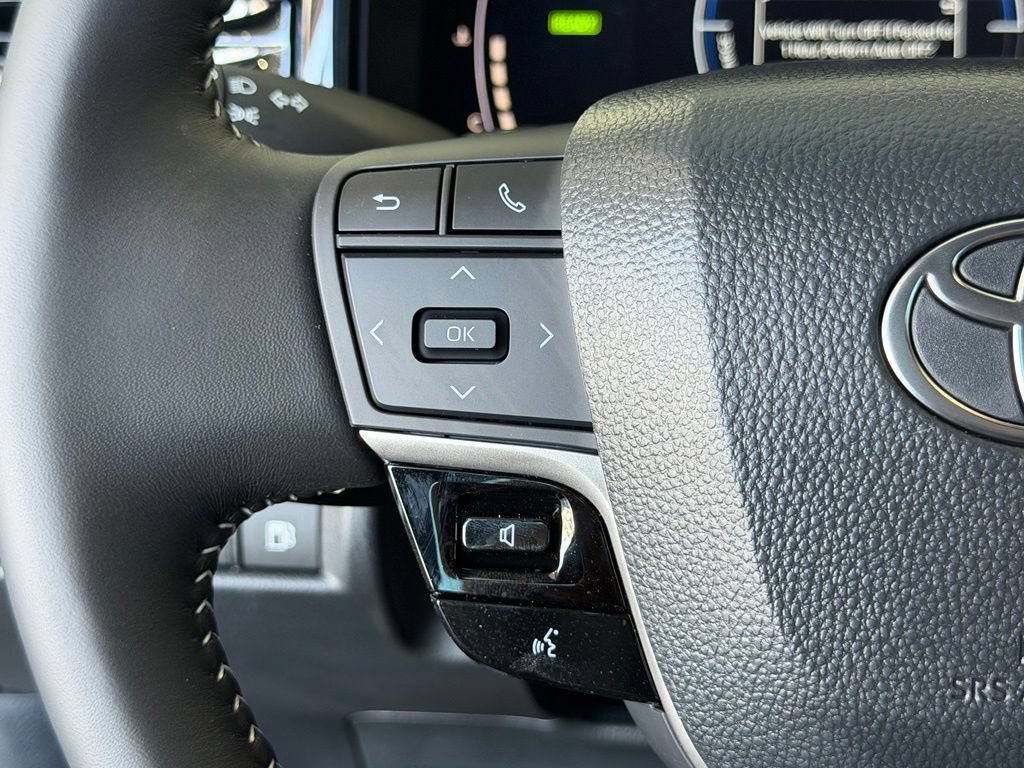 Certified 2026 Toyota Camry SE FWD image 24