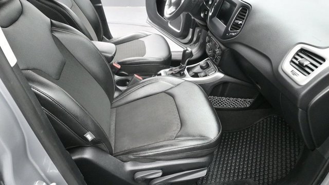 Used 2021 Jeep Compass Latitude w/ Convenience Group AWD/4WD image 13