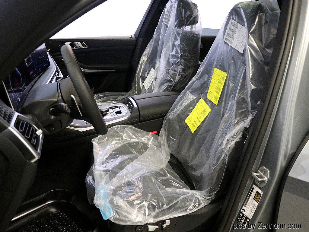 Used 2026 BMW X7 xDrive40i w/ M Sport Package image 10