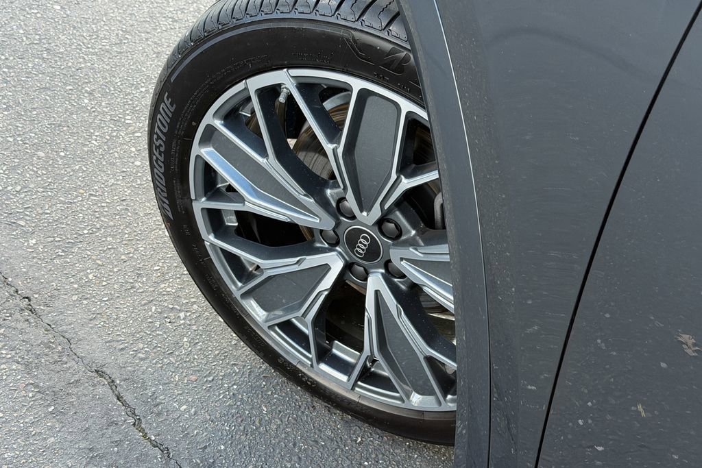 Used 2025 Audi Q5 Premium Plus w/ Premium Plus image 10
