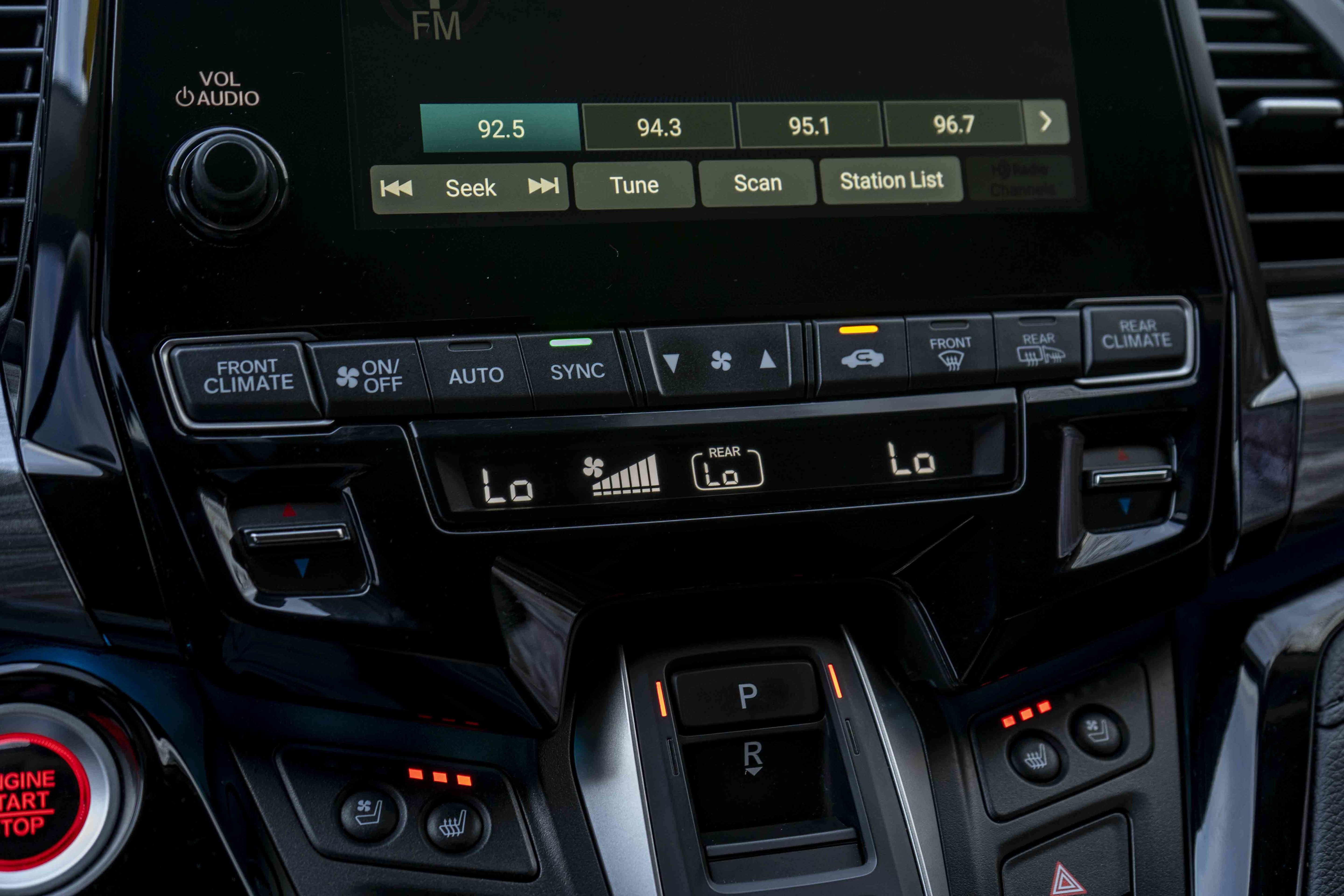 Used 2024 Honda Odyssey Elite image 32