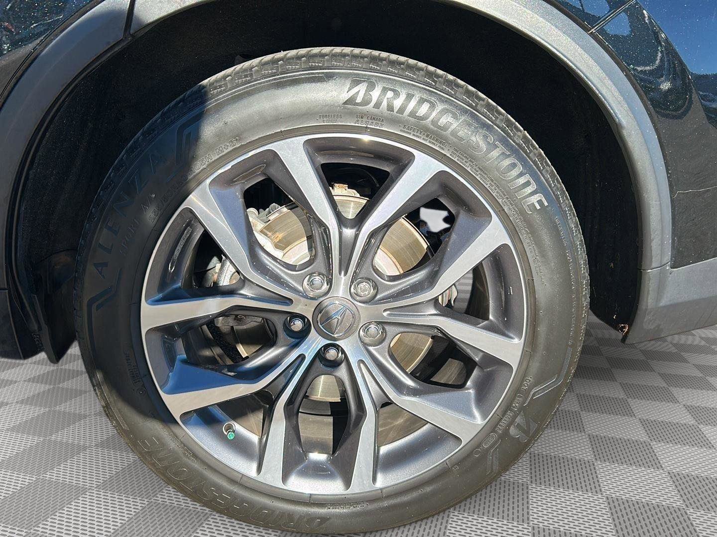 Used 2023 Acura MDX SH-AWD w/ Technology Package image 31