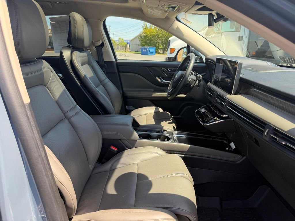 Used 2023 Lincoln Corsair Grand Touring w/ Equipment Group 302A image 31