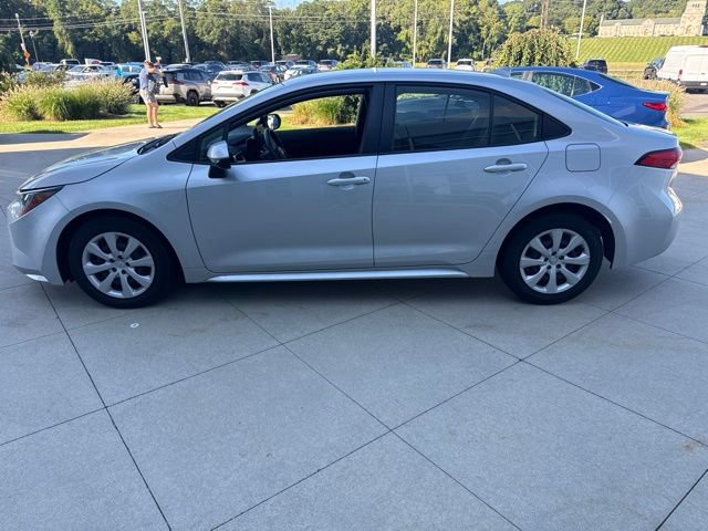 Used 2024 Toyota Corolla LE FWD image 4
