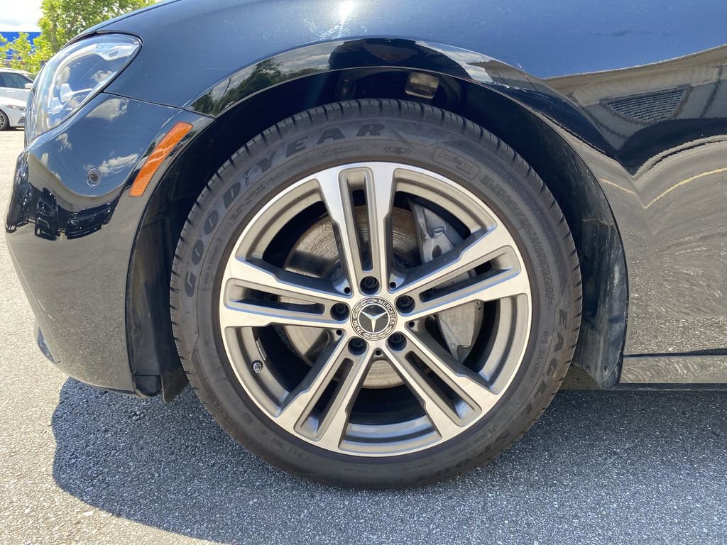 Certified 2023 Mercedes-Benz E 350 4MATIC Sedan w/ Premium Package image 19