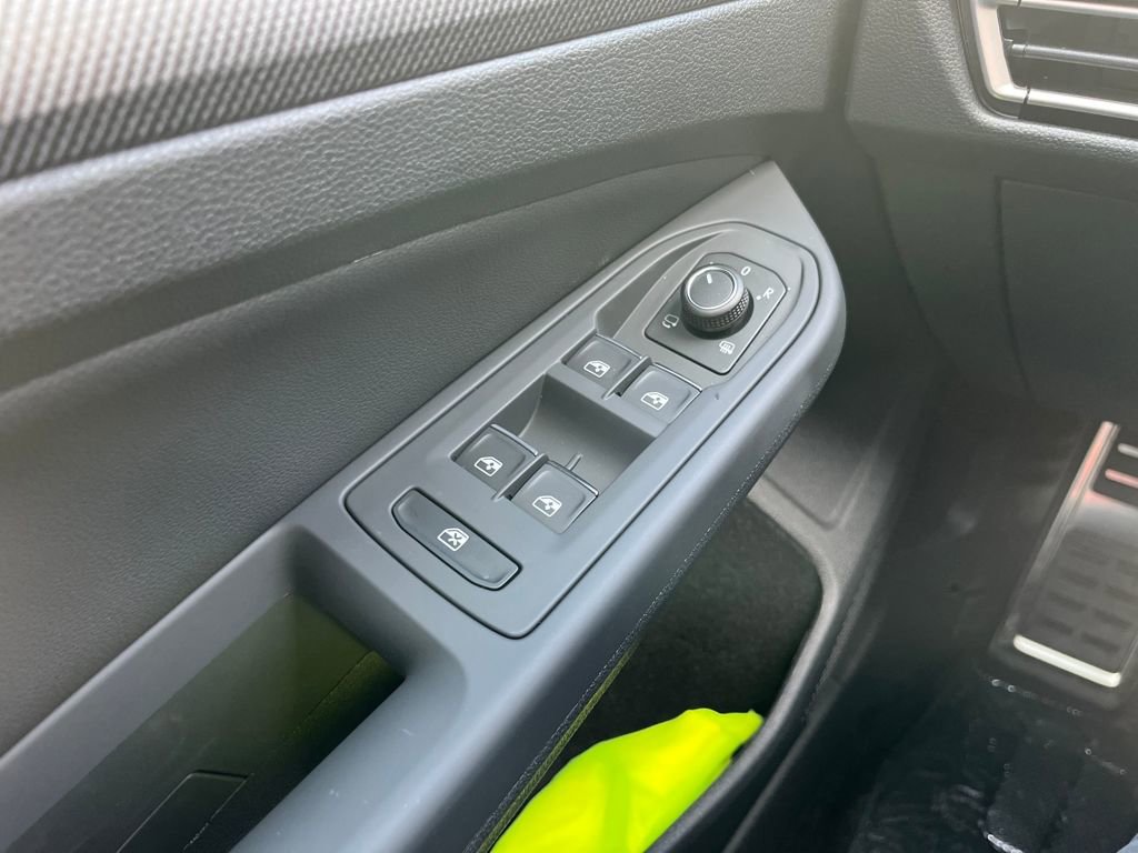 New 2026 Volkswagen Golf image 21