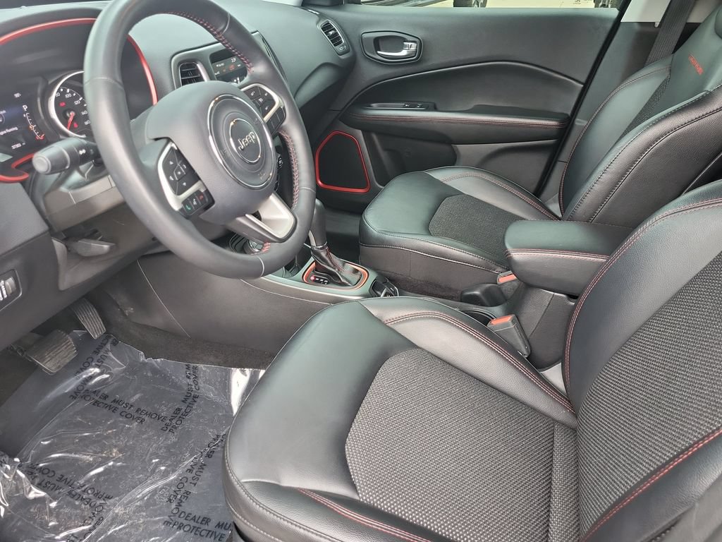 Used 2019 Jeep Compass Trailhawk w/ Cold Weather Group AWD/4WD image 12