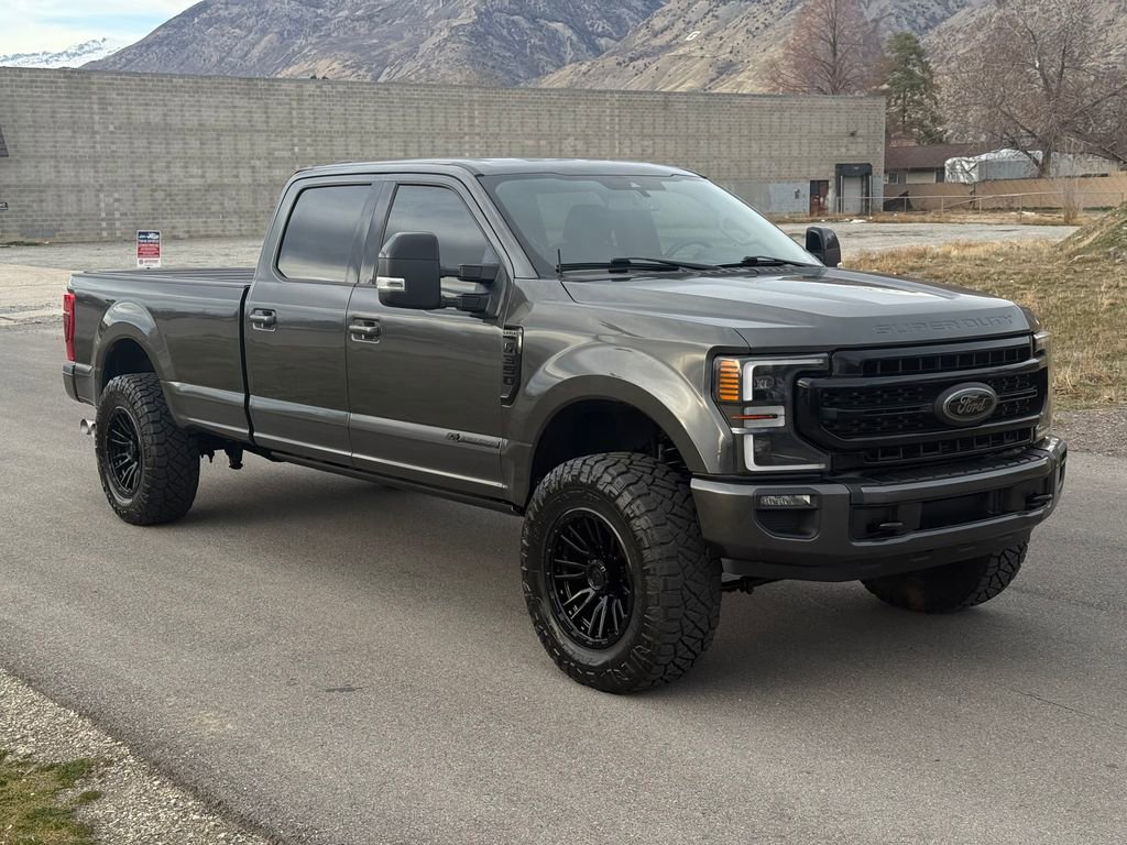 Used 2020 Ford F350 Lariat image 2