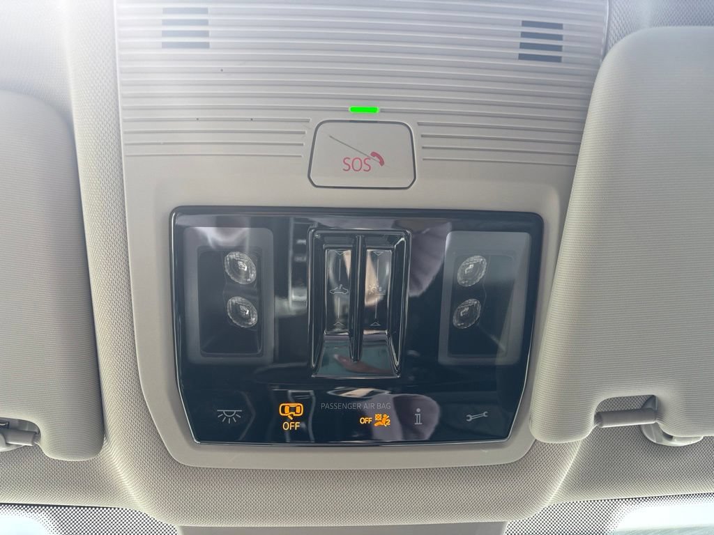 Used 2024 Volkswagen Atlas SEL Premium R-Line AWD/4WD image 7