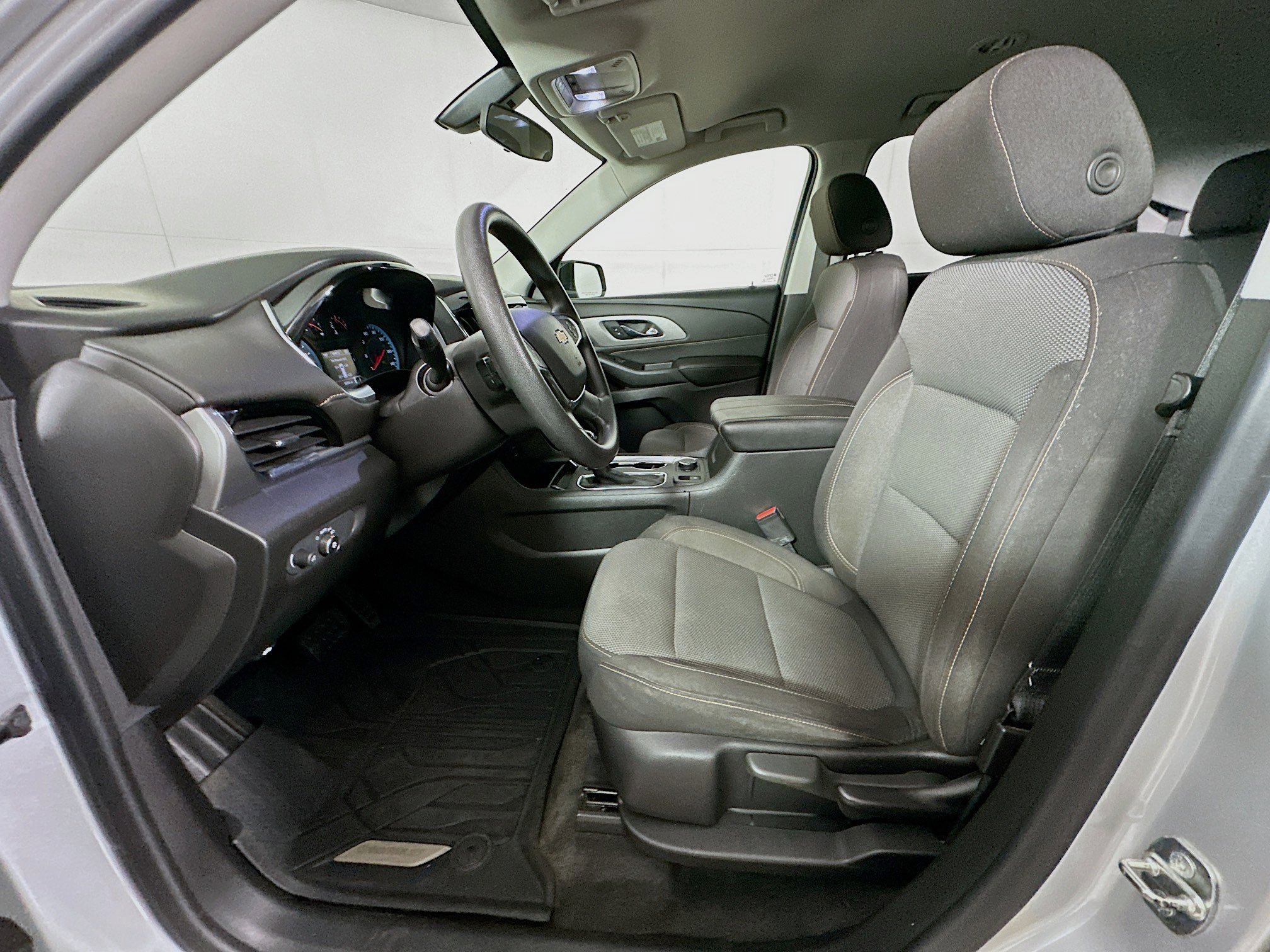 Used 2019 Chevrolet Traverse LS image 13