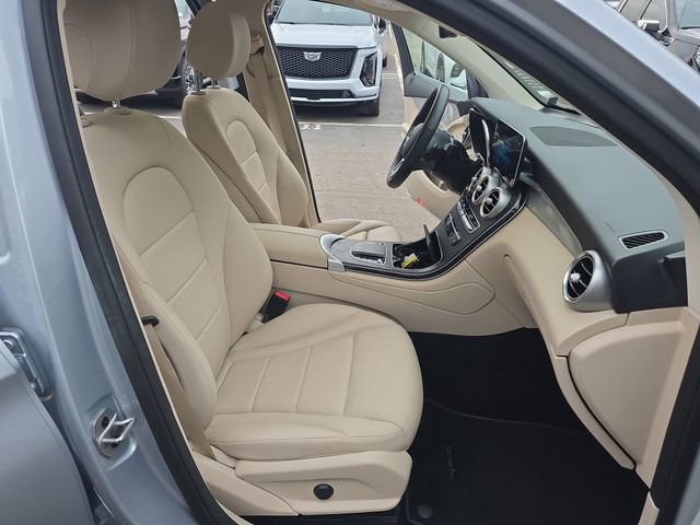 Used 2022 Mercedes-Benz GLC 300 4MATIC image 10