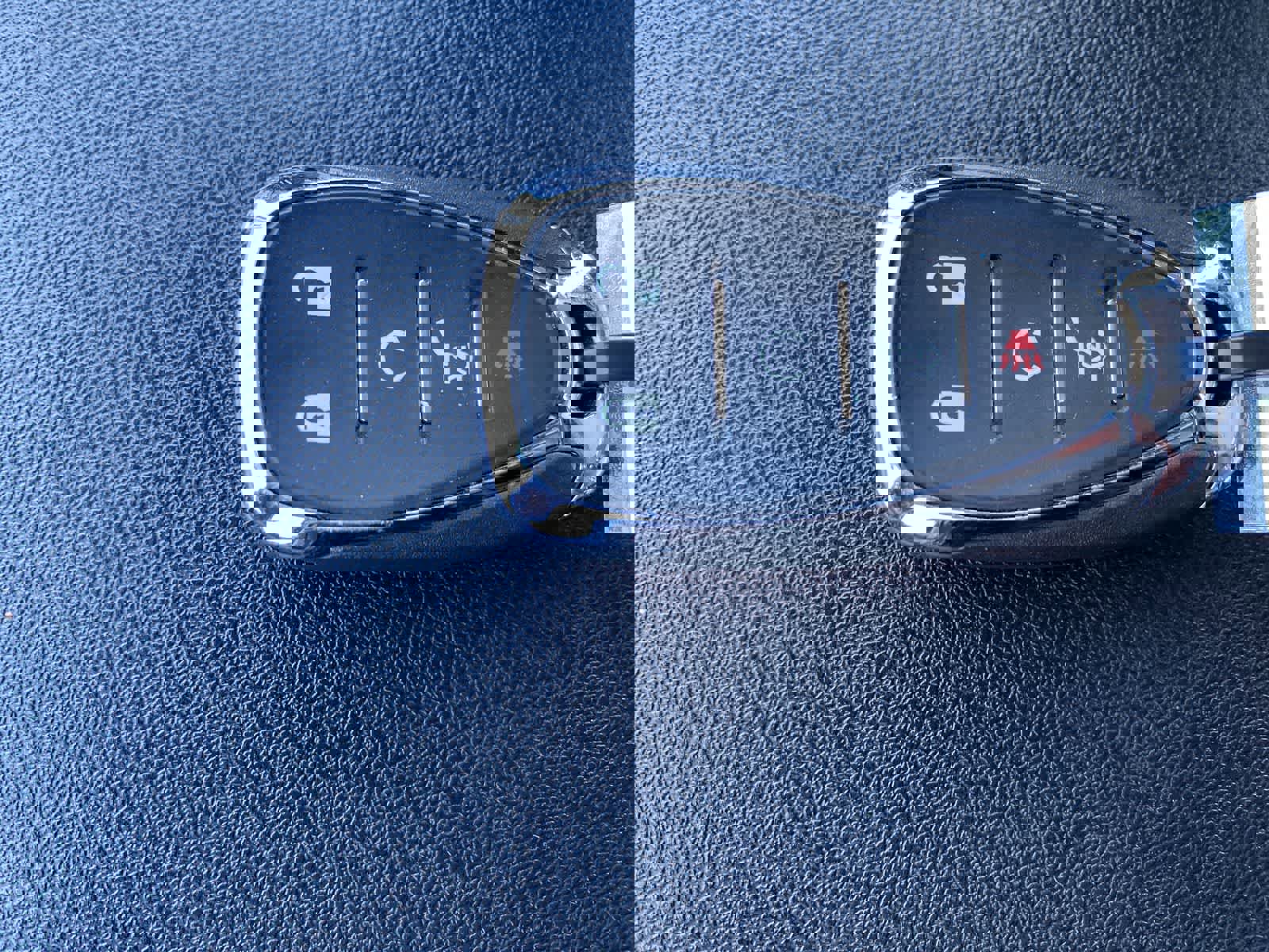 Used 2024 Chevrolet Equinox LT image 36