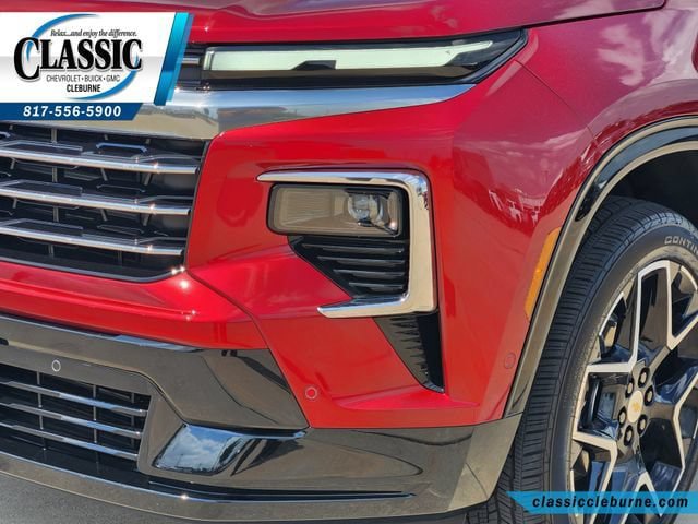 Used 2026 Chevrolet Traverse High Country w/ LPO, Floor Liner Package FWD image 11