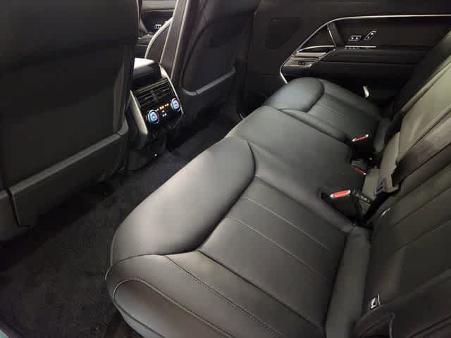 New 2026 Land Rover Range Rover Long Wheelbase SE AWD/4WD image 46