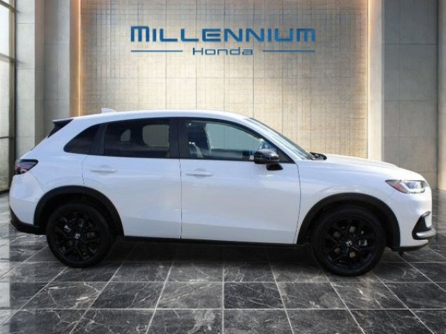 Used 2024 Honda HR-V Sport image 6