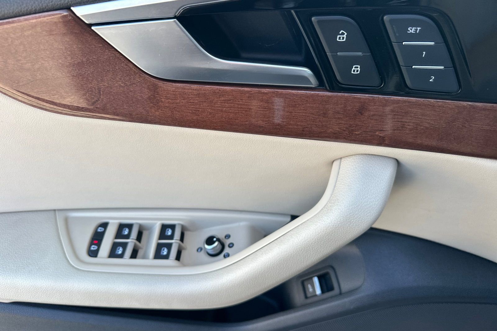 Used 2021 Audi A4 2.0T Premium w/ Convenience Package image 11